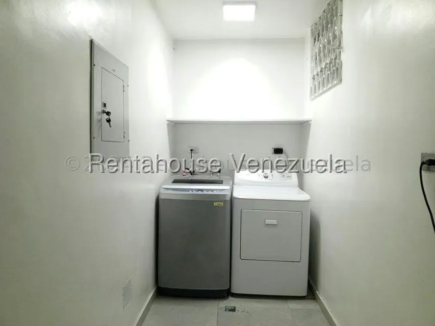 Apartamento (1 Nivel) en Alquiler en Colinas de Bello Monte, Distrito Metropolitano - 15