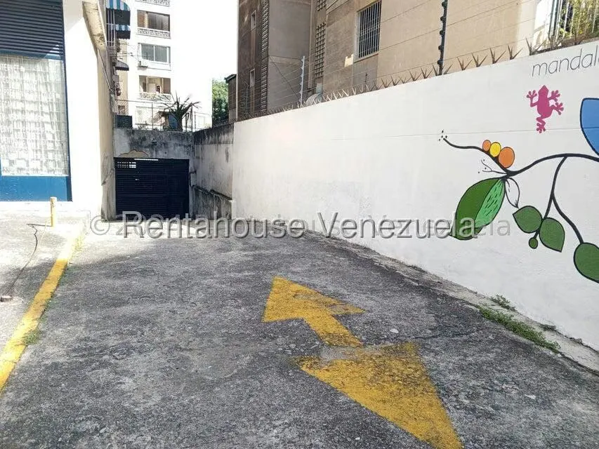 Apartamento (1 Nivel) en Alquiler en Colinas de Bello Monte, Distrito Metropolitano - 16