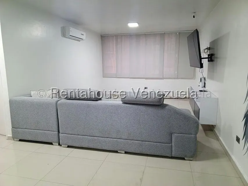 Apartamento (1 Nivel) en Alquiler en Colinas de Bello Monte, Distrito Metropolitano - 4