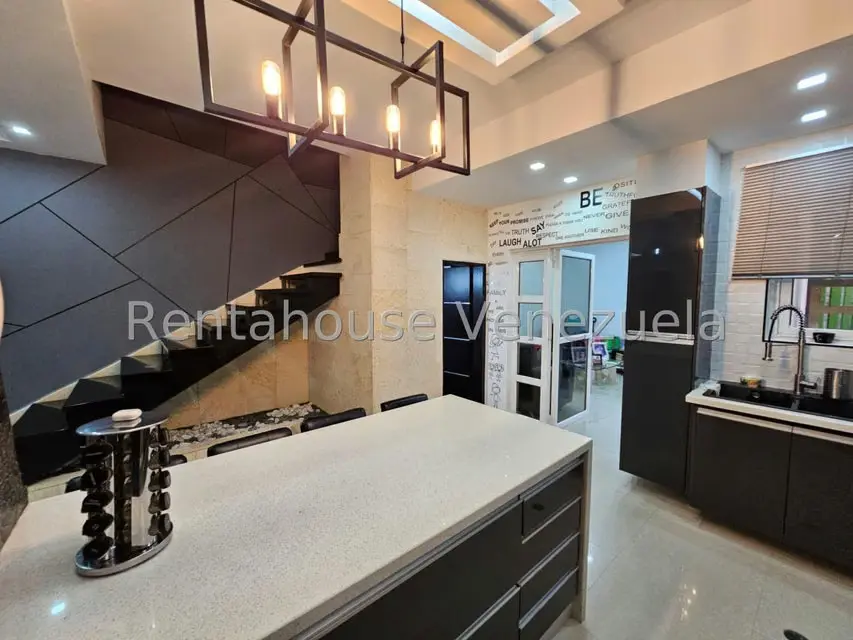 Casa (Duplex) en Venta en Barrio Sucre, Aragua - 16