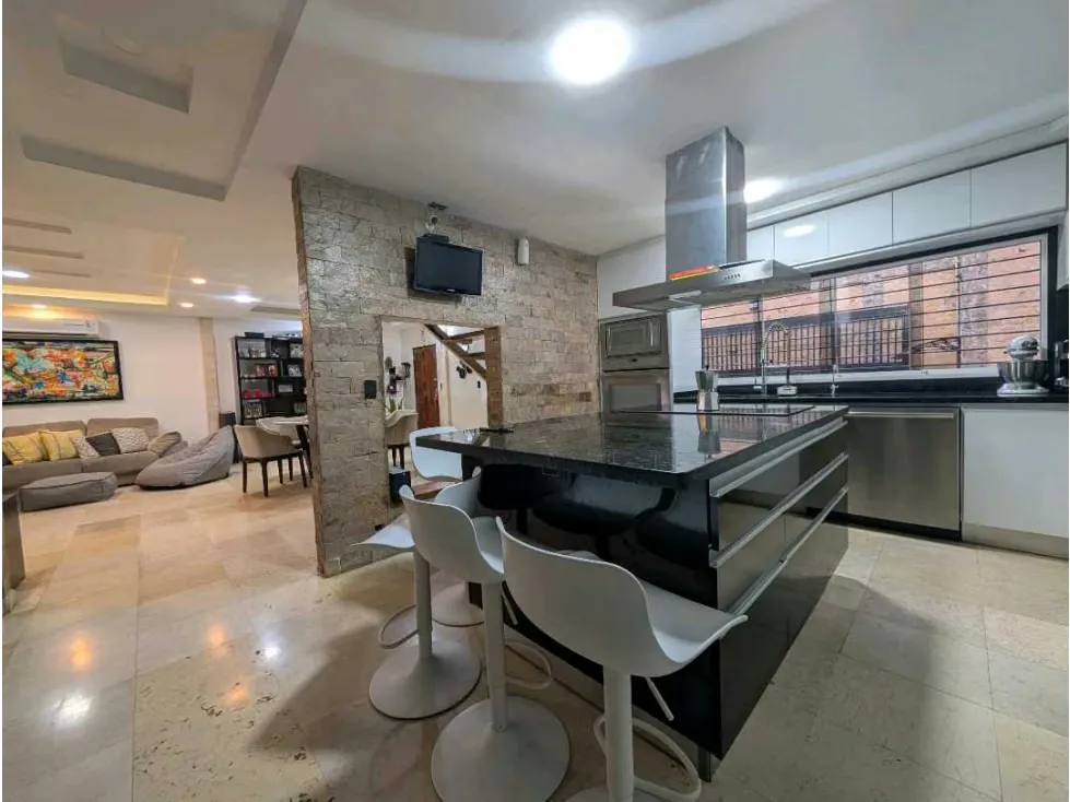Venta de casa actualizada en Oripoto, Loma Alta, 900M2 - 19