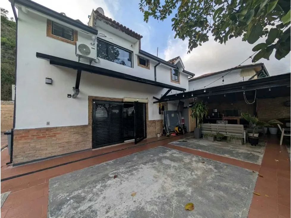 Venta de casa actualizada en Oripoto, Loma Alta, 900M2 - 3
