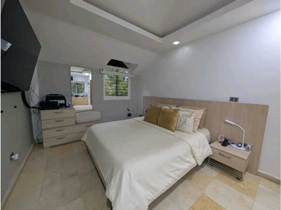 Venta de casa actualizada en Oripoto, Loma Alta, 900M2 - 22