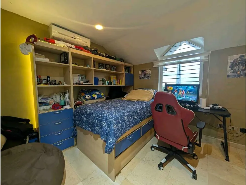 Venta de casa actualizada en Oripoto, Loma Alta, 900M2 - 26