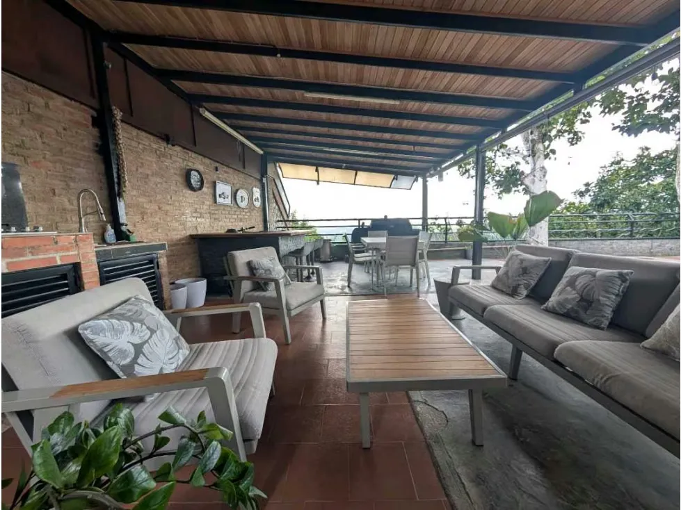 Venta de casa actualizada en Oripoto, Loma Alta, 900M2 - 6