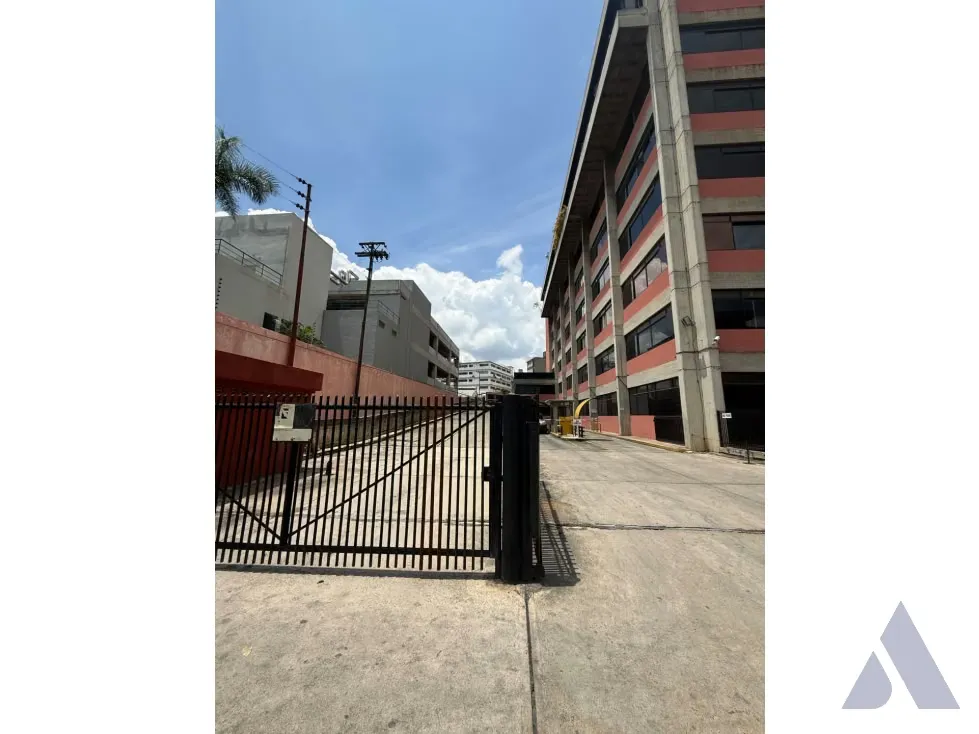 Se alquila oficina 90m2 Los Cortijos 6343 - 2