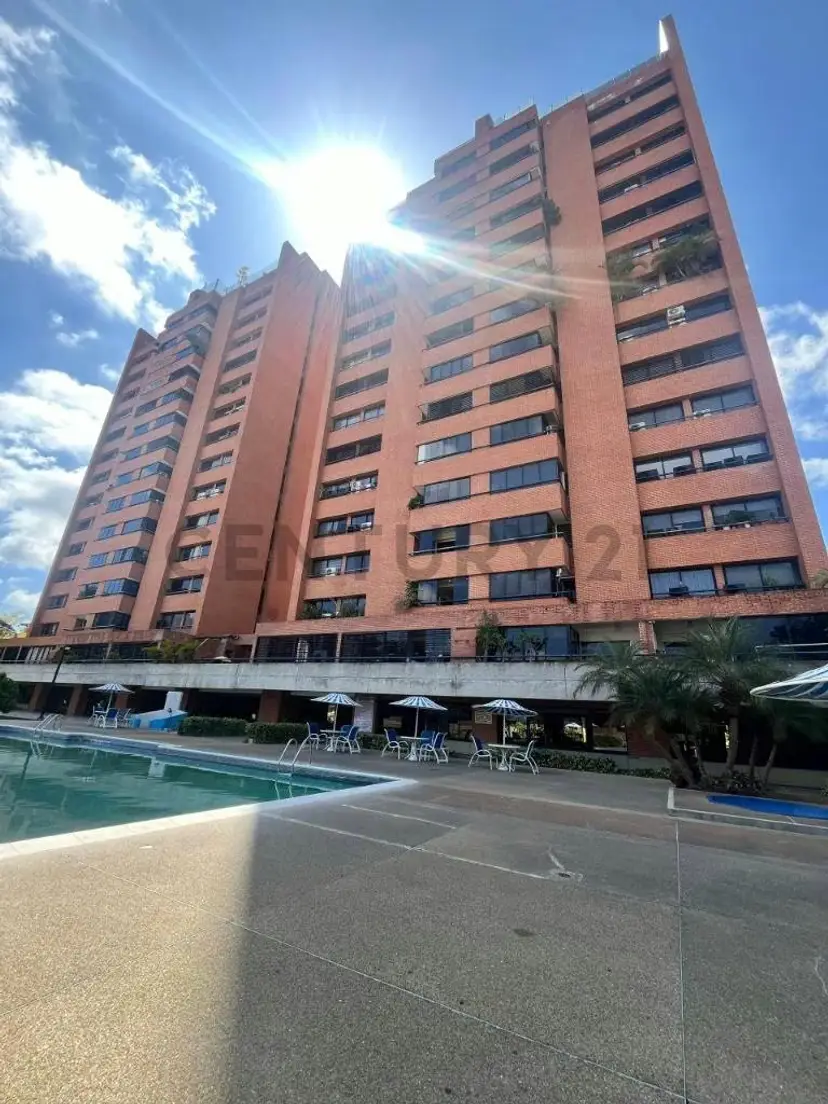 Apartamento Remodelado en La Boyera 127mts2 3ha / 3 ba / 2 pe