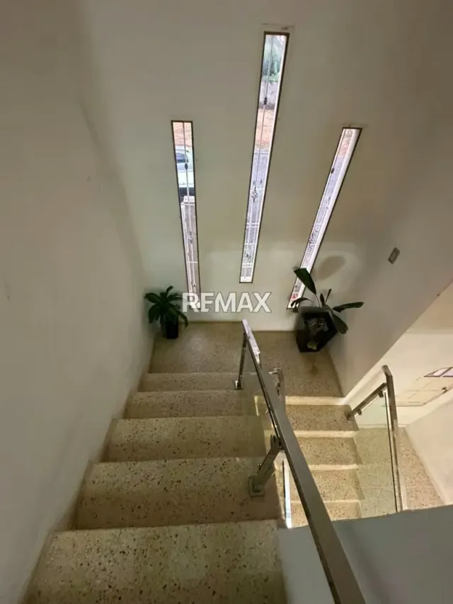 Exclusivo Townhouse en Villa Gueret: Confort, Seguridad y Estilo en 298 m² - 13
