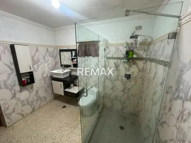 Exclusivo Townhouse en Villa Gueret: Confort, Seguridad y Estilo en 298 m² - 6