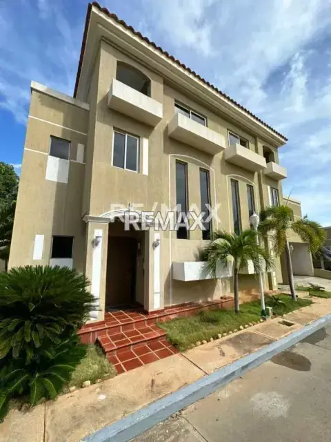 Casa en Alquiler Cabo