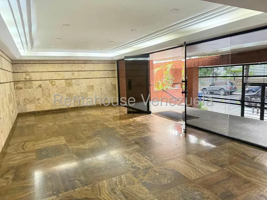 Apartamento (1 Nivel) en Venta en El Rosal, Distrito Metropolitano - 2