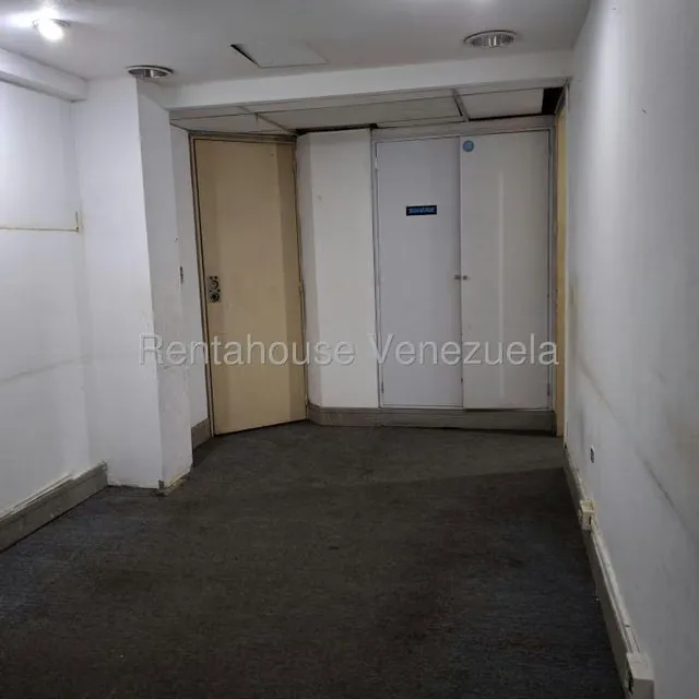 Oficina en Venta en Parroquia Catedral, Distrito Metropolitano - 13
