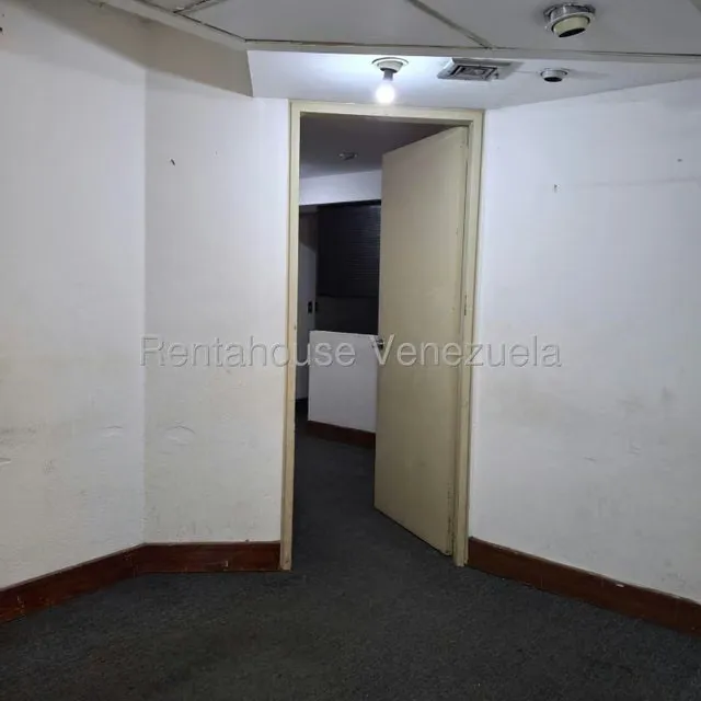 Oficina en Venta en Parroquia Catedral, Distrito Metropolitano - 4