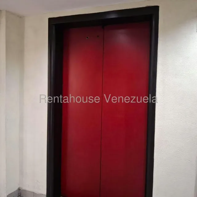 Oficina en Venta en Parroquia Catedral, Distrito Metropolitano - 48