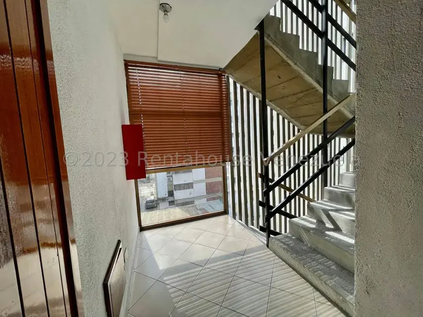 Edificio en Venta en Colinas de Bello Monte, Distrito Metropolitano - 17