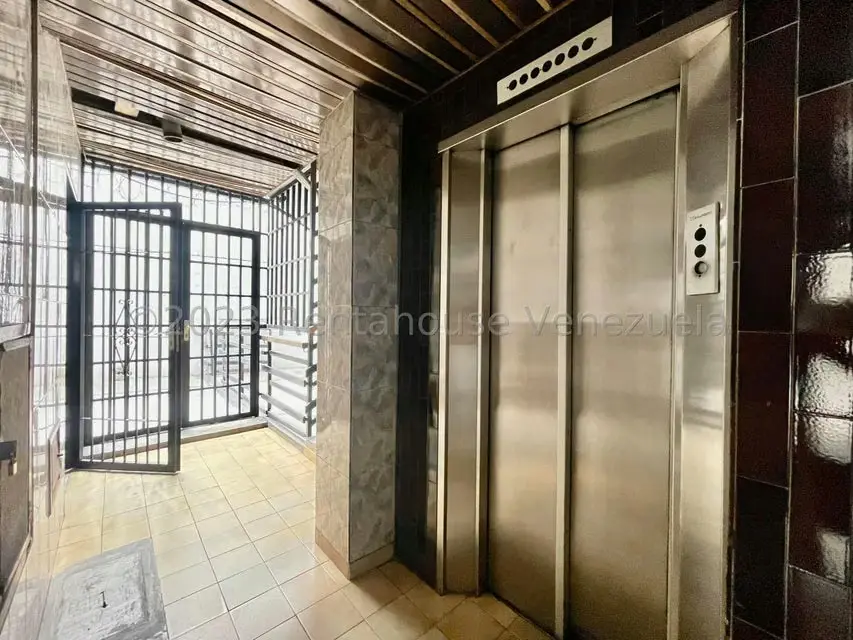 Edificio en Venta en Colinas de Bello Monte, Distrito Metropolitano - 5