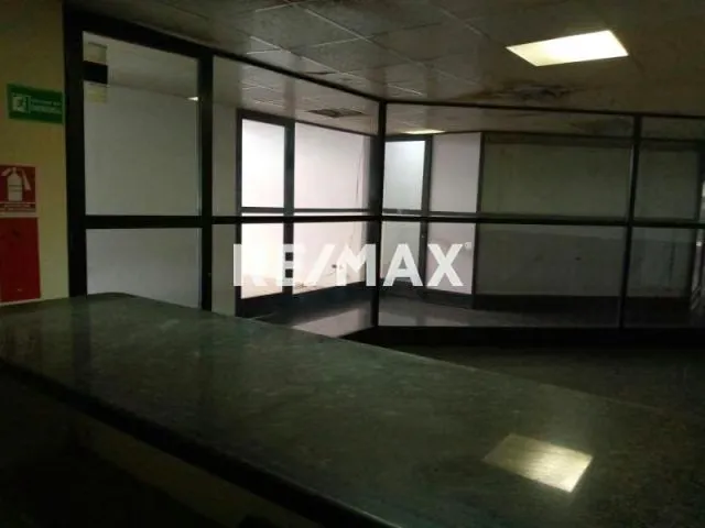 Local Comercial en Alquiler C.C. Macaracuay Plaza (C3 17D) - 2