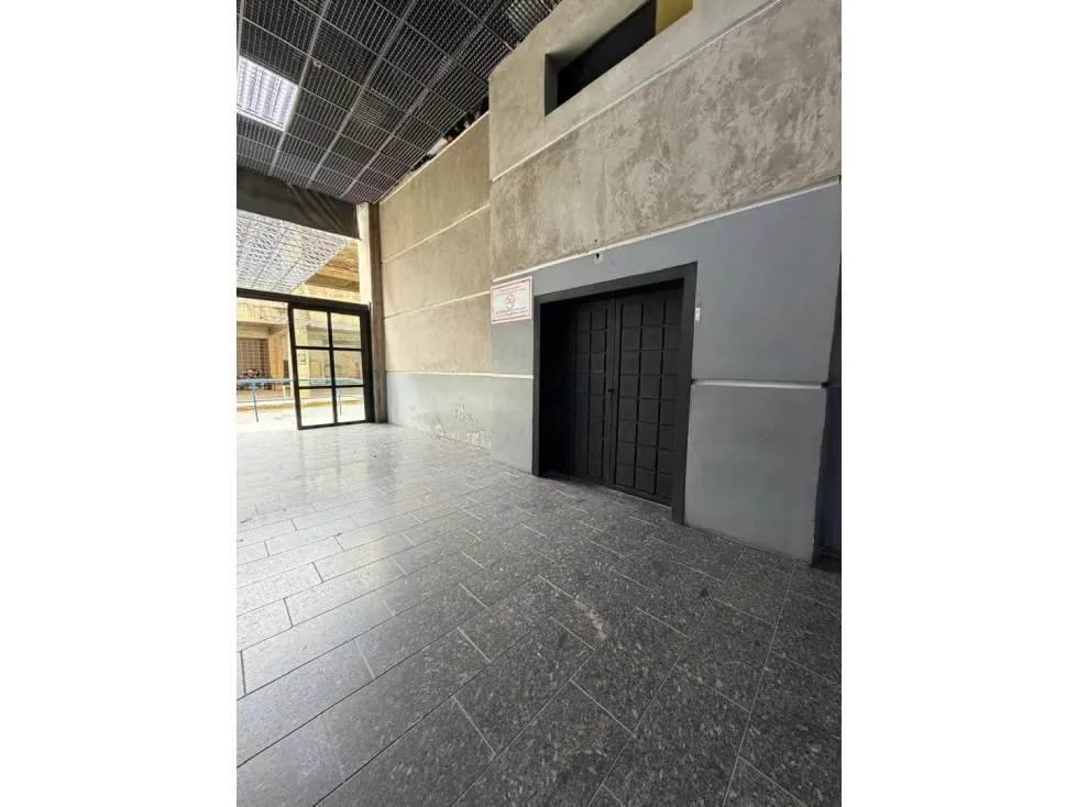 LOCAL COMERCIAL - MACARACUAY - 330 Mts2
