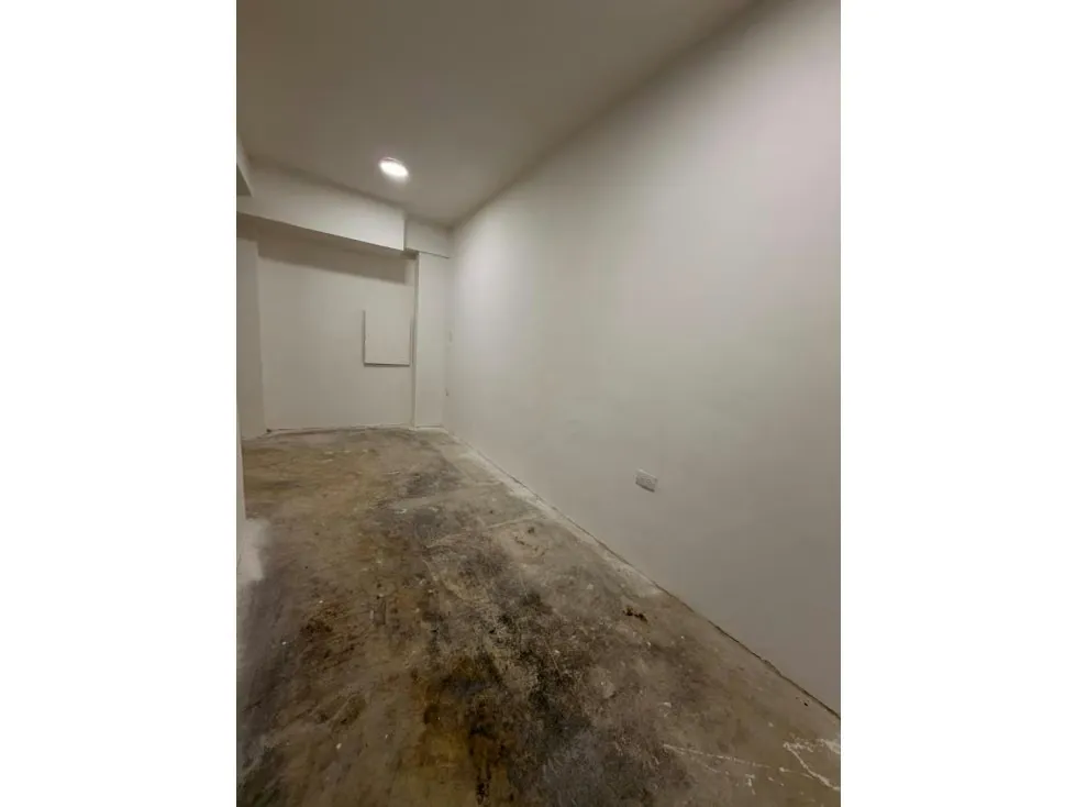 LOCAL COMERCIAL - MACARACUAY - 330 Mts2 - 12