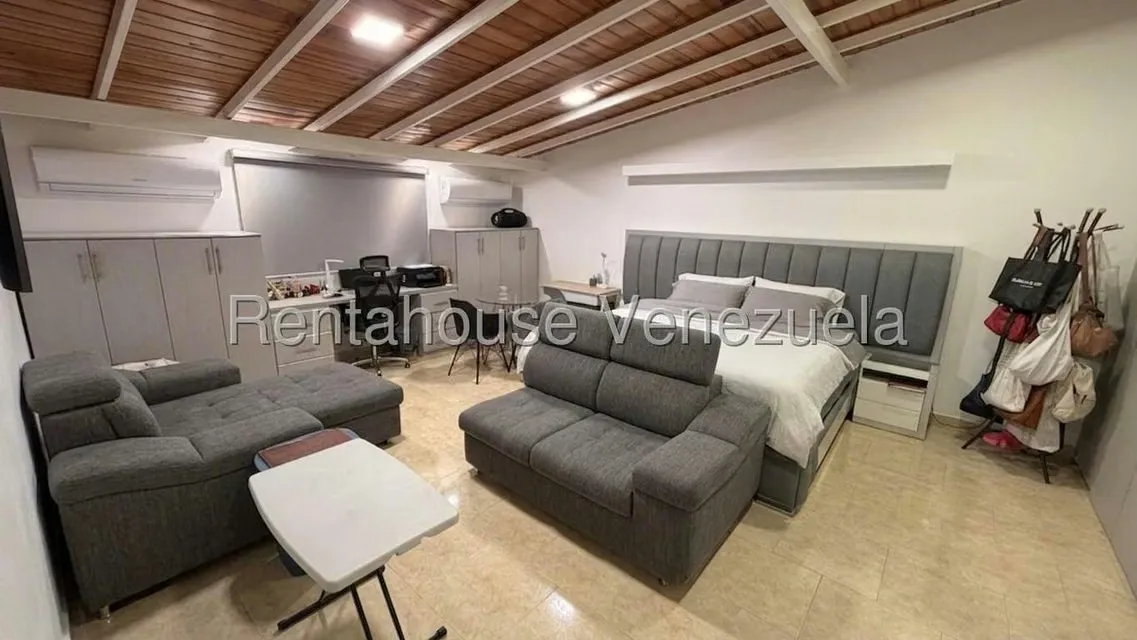 Townhouse (Duplex) en Venta en La Rosa, Miranda - 13