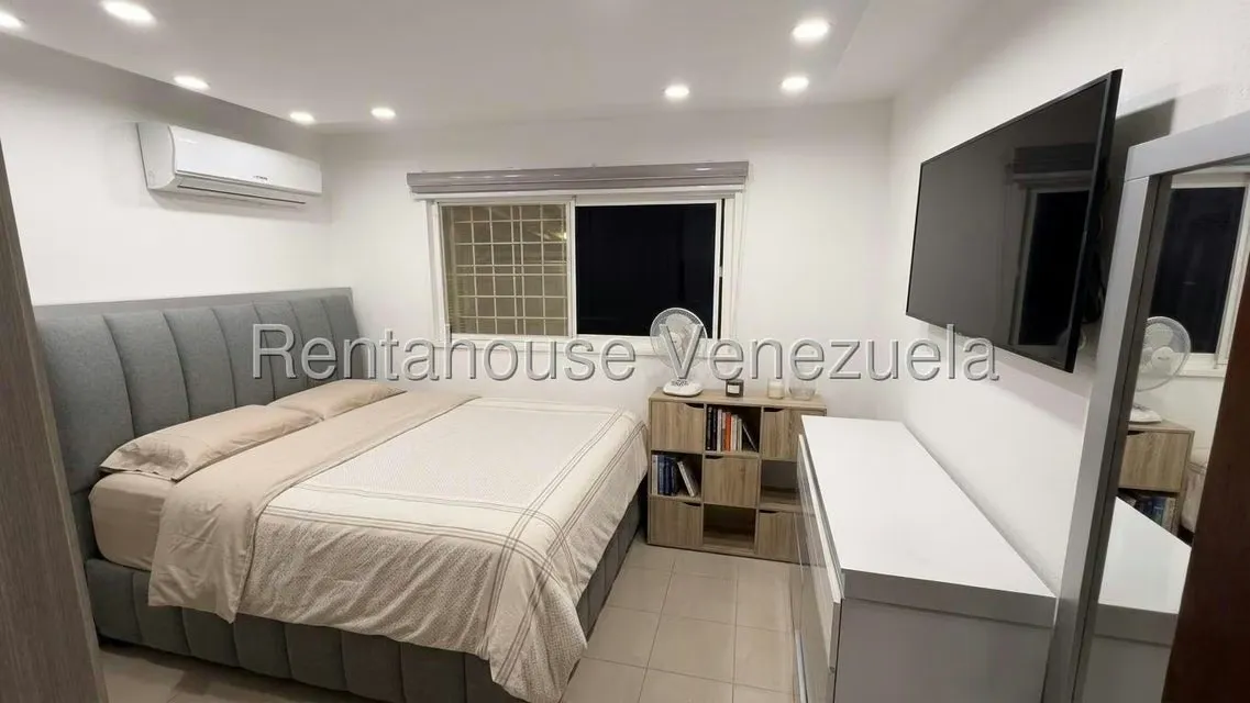Townhouse (Duplex) en Venta en La Rosa, Miranda - 16