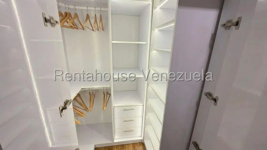 Townhouse (Duplex) en Venta en La Rosa, Miranda - 18