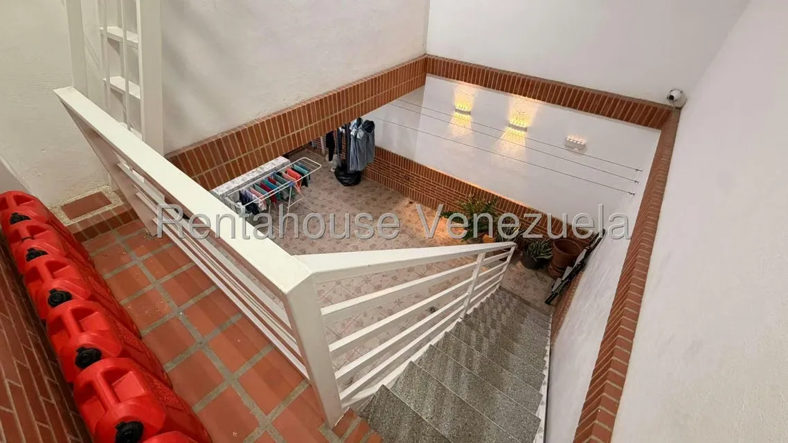 Townhouse (Duplex) en Venta en La Rosa, Miranda - 24