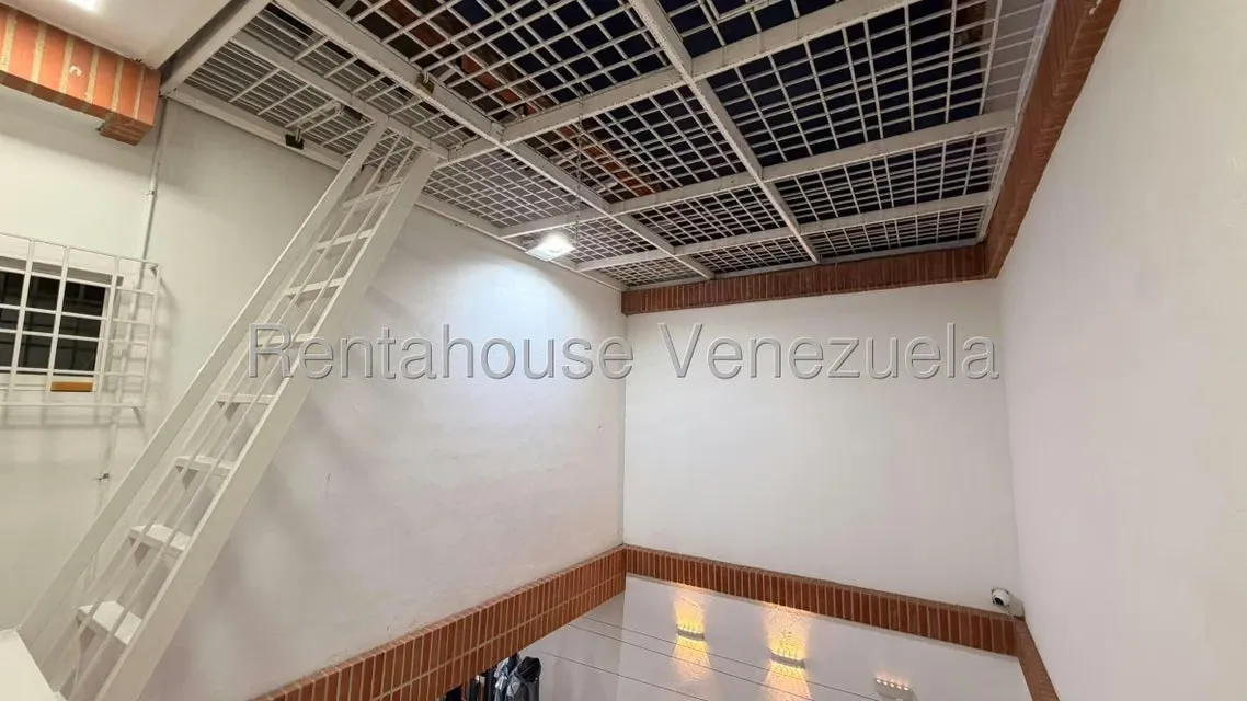 Townhouse (Duplex) en Venta en La Rosa, Miranda - 26
