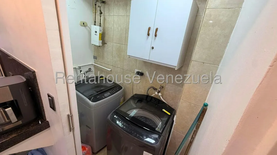 Townhouse (Duplex) en Venta en La Rosa, Miranda - 29