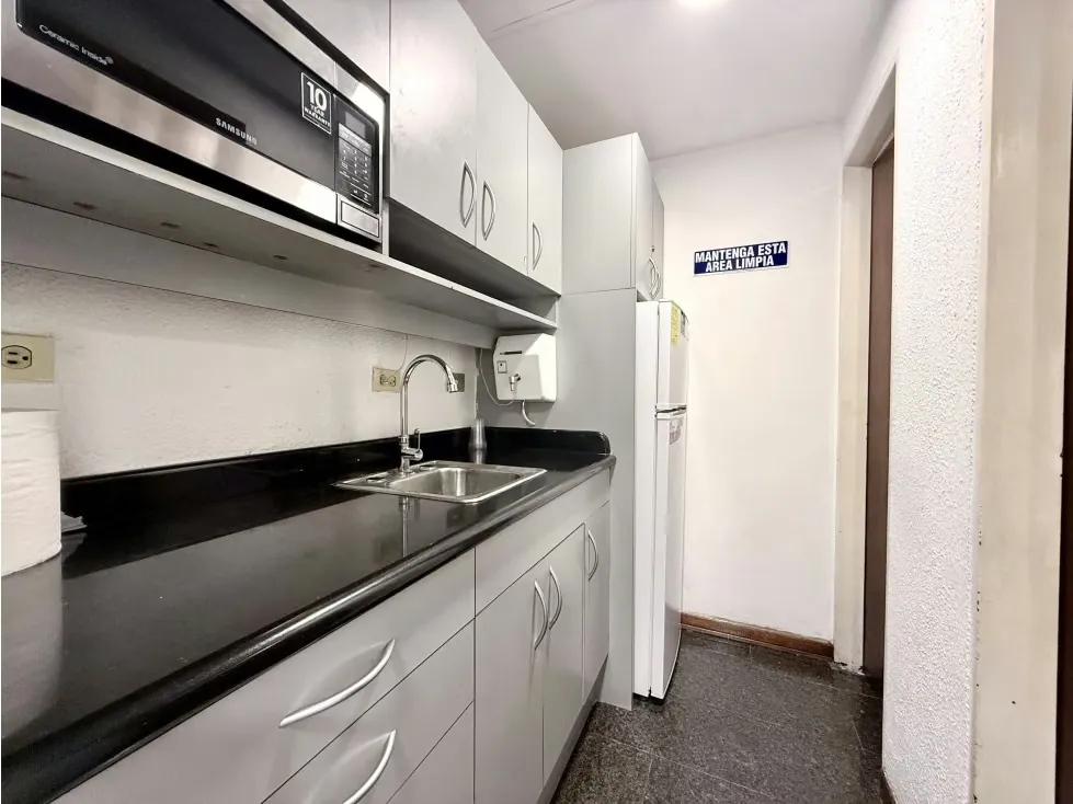 Alquilo oficina amoblada 140m2 Centro Lido El Rosal 6912 - 19
