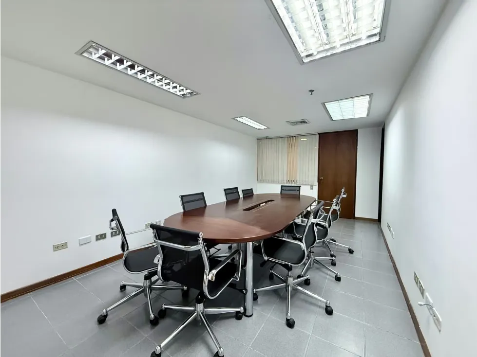 Alquilo oficina amoblada 140m2 Centro Lido El Rosal 6912 - 4