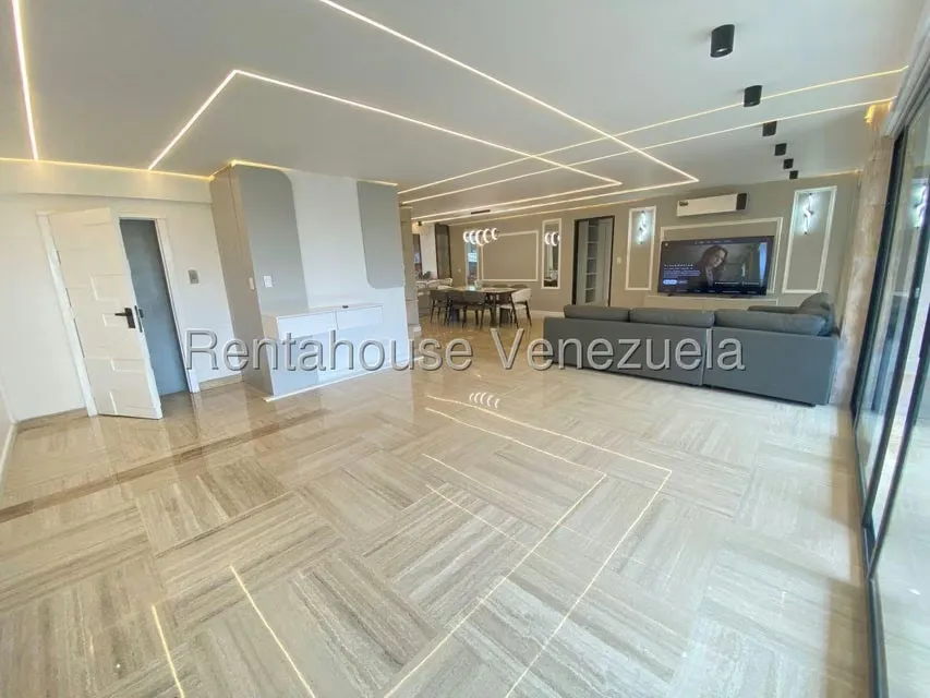 Apartamento (1 Nivel) en Venta en Altamira, Distrito Metropolitano - 2