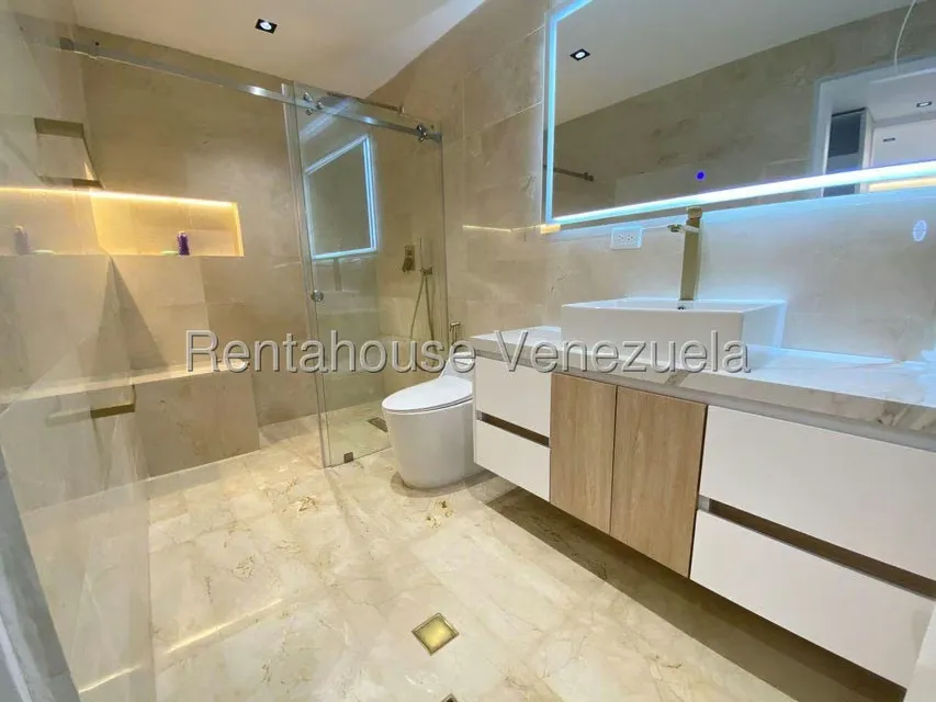 Apartamento (1 Nivel) en Venta en Altamira, Distrito Metropolitano - 23