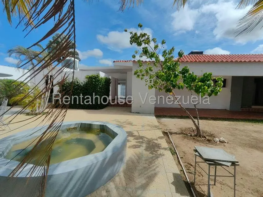 Casa (1 Nivel) en Venta en Judibana, Falcon - 42