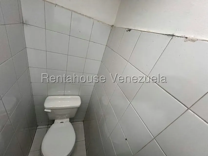 Oficina en Alquiler en Zona Este, Lara - 16