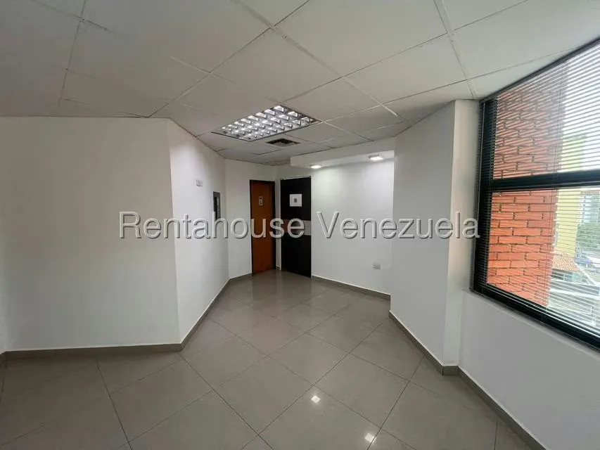 Oficina en Alquiler en Zona Este, Lara - 6