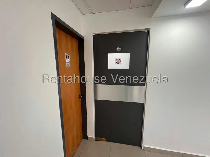 Oficina en Alquiler en Zona Este, Lara - 7