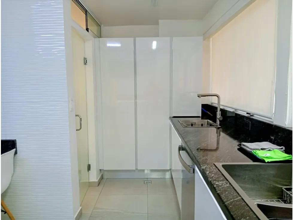 Vendo PB remodelada con vista 395m2 6hab 5b 3p Los Naranjos 0194 - 25