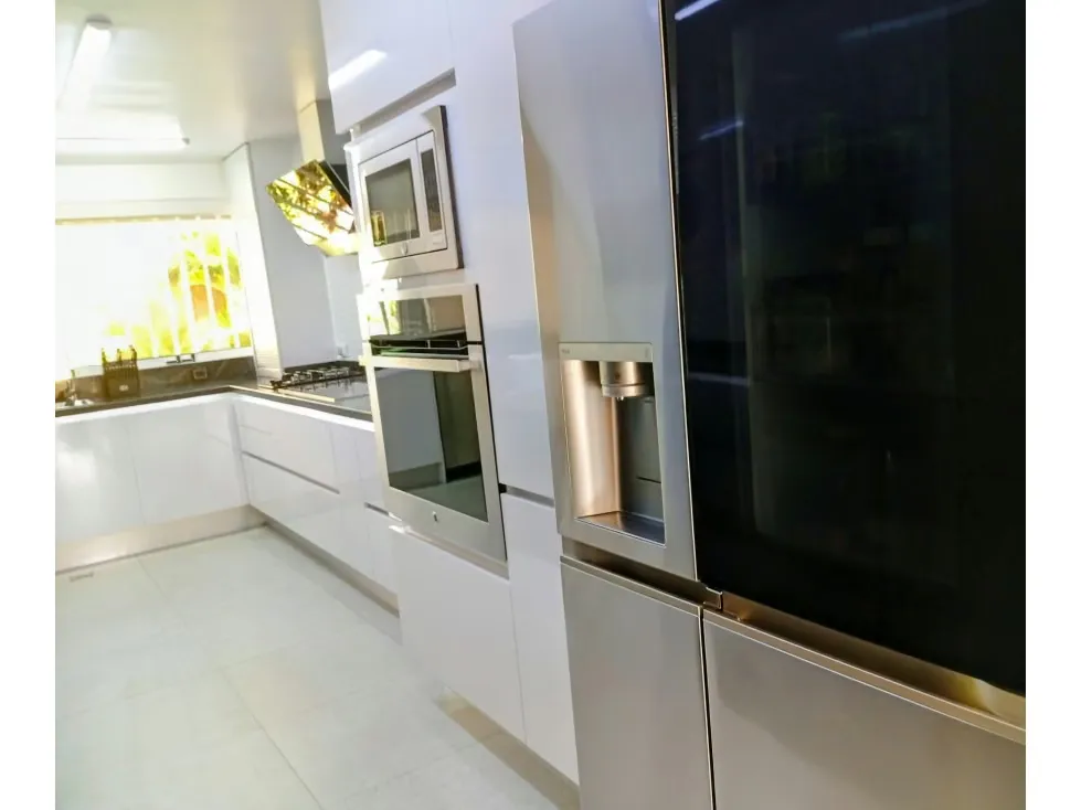 Vendo PB remodelada con vista 395m2 6hab 5b 3p Los Naranjos 0194 - 28