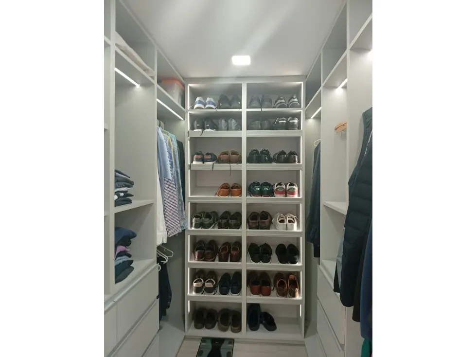 Vendo PB remodelada con vista 395m2 6hab 5b 3p Los Naranjos 0194 - 45