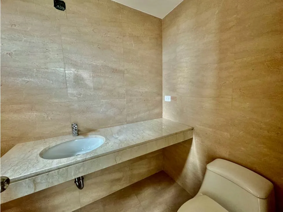Se vende PH 389m2 4h+s/7b/5b Los Palos Grandes - 17