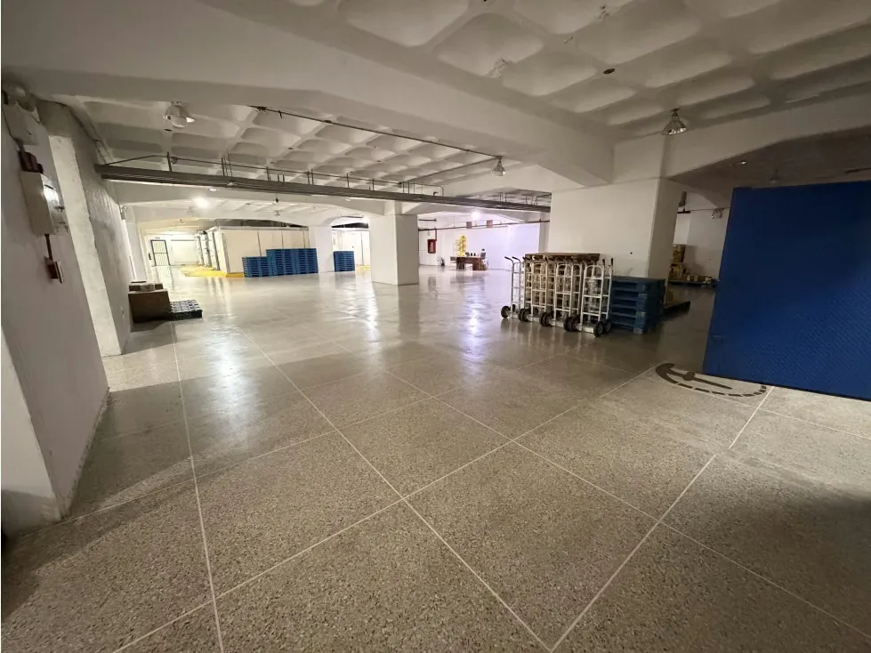 Se vende Local Comercial 800 m2 PB San Martin - 9