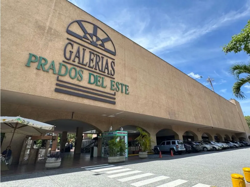 En Venta Local Comercial Galerías Prados del Este. Baruta - Caracas - 17