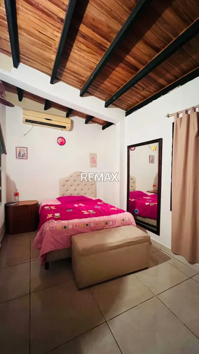 En venta casa remodelada en la Urbanización Llano alto, Araure - 13