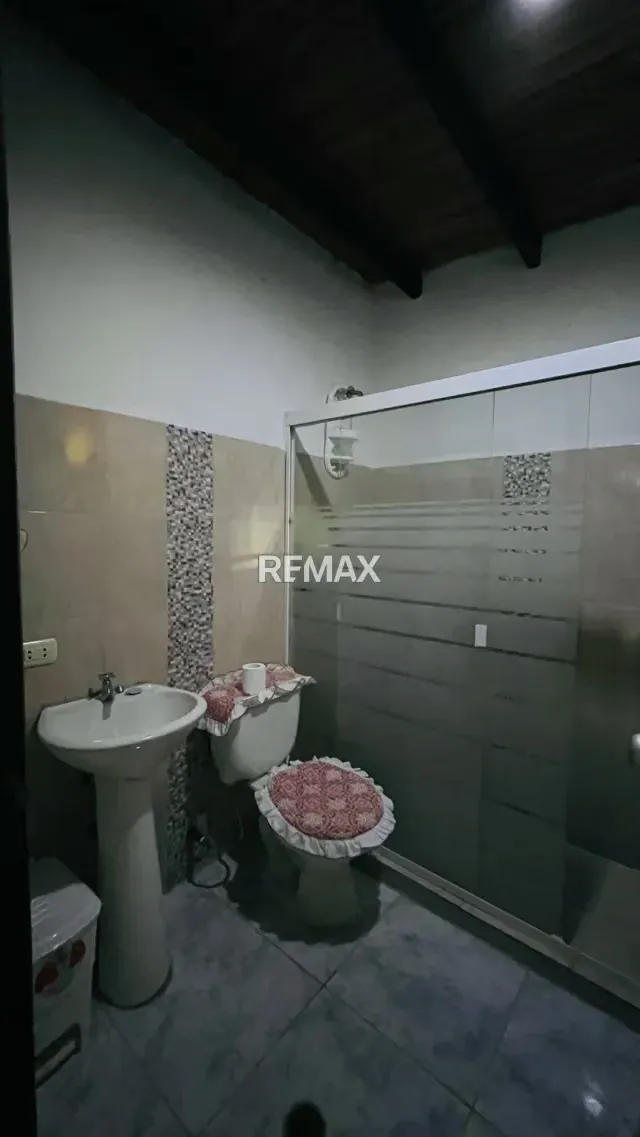 En venta casa remodelada en la Urbanización Llano alto, Araure - 17