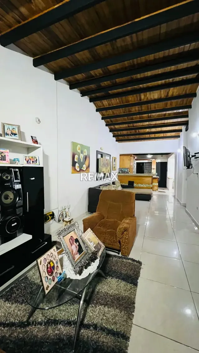 En venta casa remodelada en la Urbanización Llano alto, Araure - 2