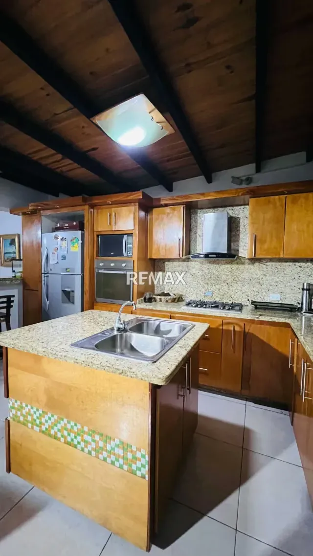 En venta casa remodelada en la Urbanización Llano alto, Araure - 5