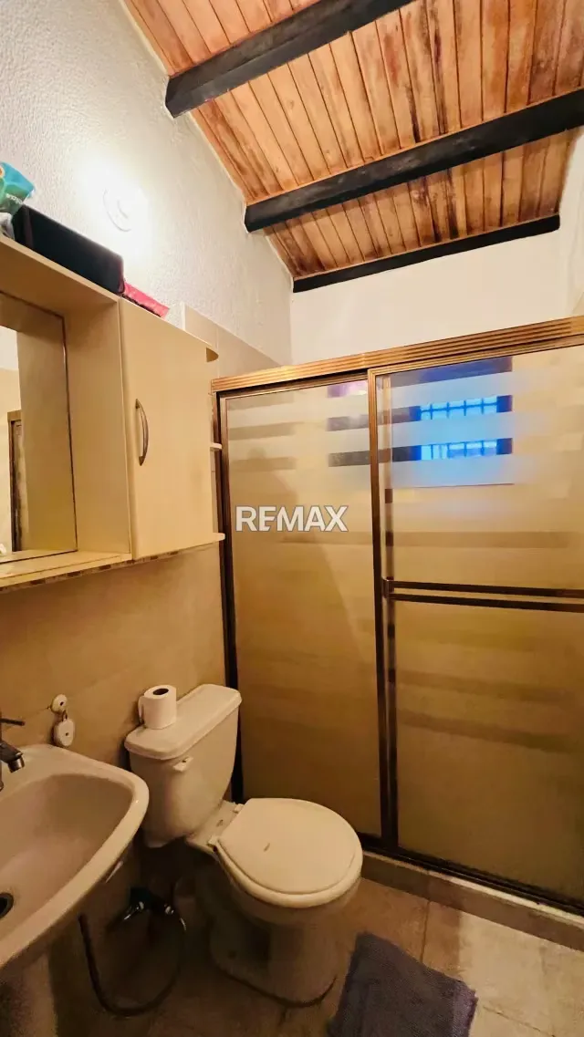 En venta casa remodelada en la Urbanización Llano alto, Araure - 9