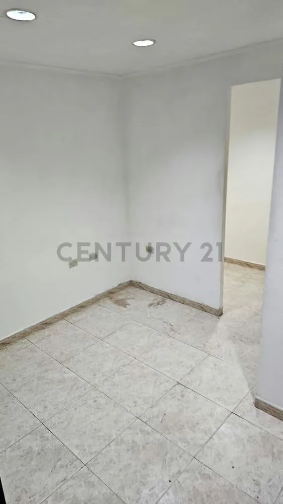 Alquiler Local C.C. El Timón Lecheria, 11 cubículos versatiles para tu negocio - 14