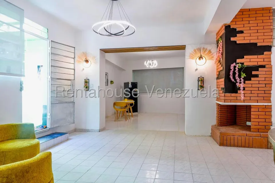Apartamento (1 Nivel) en Venta en Los Dos Caminos, Distrito Metropolitano - 5